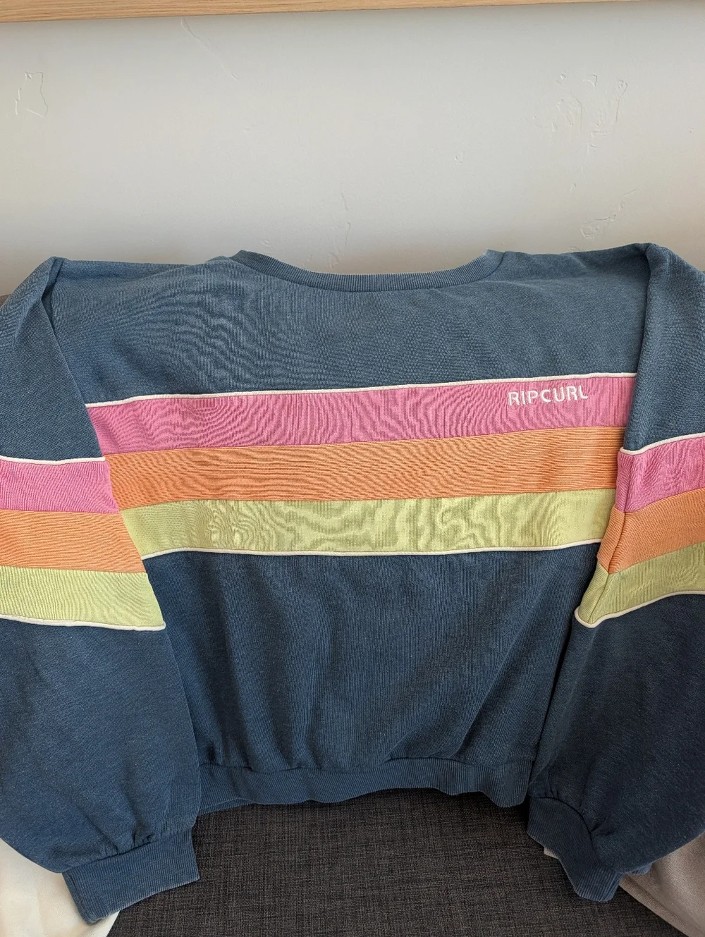 2 x Rip Curl Cream Golden State Sweatshirts - Picture 5 of 9